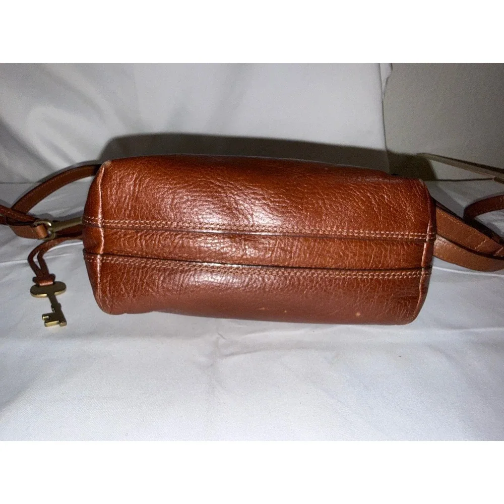 Fossil Brown Pebbled Leather Small Crossbody Bag Brass Hardware Key Charm